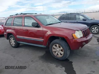 2008 Jeep Grand Cherokee Laredo with VIN 1J8GS48KX8C153221, listed as a IAAI auction lot 41714498 with 180,277 mi miles. Bid and sale history available at carsss.com. Image 1.