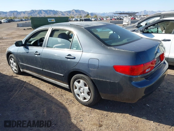 2005 Honda Accord LX z VIN 3HGCM56445G711925, wystawiony jako IAAI lot #41766803 z przebiegiem 271 714 mil mil oraz . Historia ofert i sprzedaży dostępna na DreamBid. Obrazek 3.
