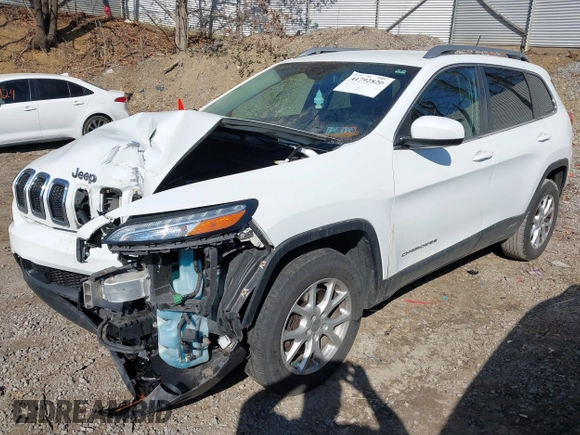 2015 Jeep Cherokee Latitude with VIN 1C4PJMCS7FW503594, listed as a IAAI auction lot 41792820 with 77,325 mi miles. Bid and sale history available at carsss.com. Image 2.