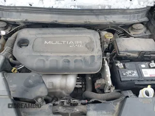 2018 Jeep Cherokee Limited with VIN 1C4PJMDB9JD564528, listed as a IAAI auction lot 41601139 with 110,711 mi miles. Bid and sale history available at carsss.com. Image 10.