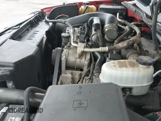 2005 Chevrolet Silverado 2500HD LT z VIN 1GCHK23245F895714, wystawiony jako IAAI lot #41200096 z przebiegiem 342 601 mil mil oraz . Historia ofert i sprzedaży dostępna na DreamBid. Obrazek 20.
