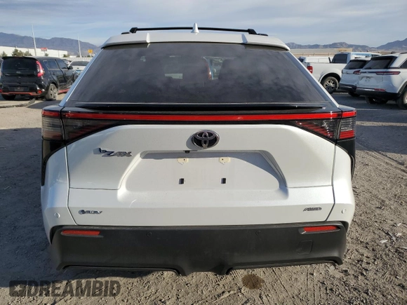 2024 Toyota bZ4X XLE z VIN JTMABACA1RA084605, wystawiony jako Copart lot #47979375 z przebiegiem 5 236 mil mil oraz Szkoda całkowita • Salvage title. Historia ofert i sprzedaży dostępna na DreamBid. Obrazek 6.