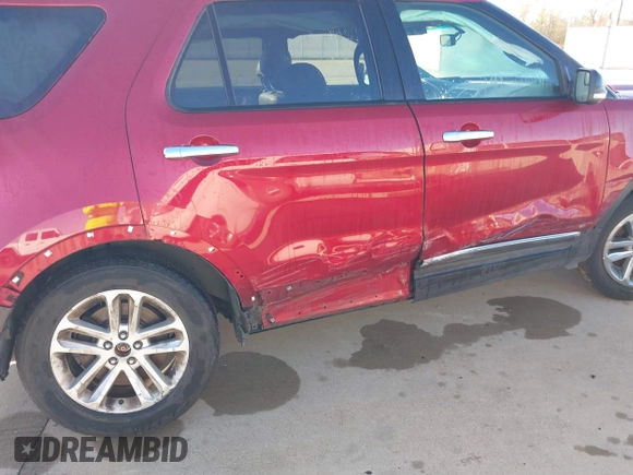 2015 Ford Explorer XLT with VIN 1FM5K8D82FGC03143, listed as a IAAI auction lot 41158637 with 117,282 mi miles and . Bid and sale history available at carsss.com. Image 6.