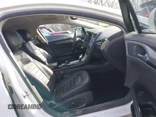 2013 Ford Fusion SE with VIN 3FA6P0HRXDR243139, listed as a IAAI auction lot 41441509 with 196,961 mi miles and . Bid and sale history available at DreamBid. Image 5.