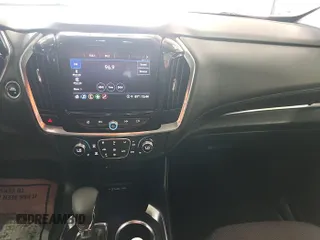 2022 Chevrolet Traverse LT Cloth z VIN 1GNEVGKW2NJ154512, wystawiony jako IAAI lot #42569716 z przebiegiem 84 735 mil mil oraz . Historia ofert i sprzedaży dostępna na DreamBid. Obrazek 2.