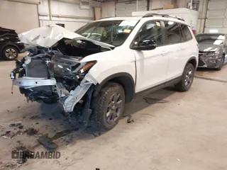 2024 Honda Passport TrailSport with VIN 5FNYF8H62RB011007, listed as a IAAI auction lot 41268349 with Not Provided miles and . Bid and sale history available at DreamBid. Image 16.