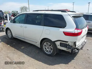 2015 Toyota Sienna XLE with VIN 5TDYK3DC8FS654902, listed as a IAAI auction lot 41953705 with 169,036 mi miles. Bid and sale history available at carsss.com. Image 3.