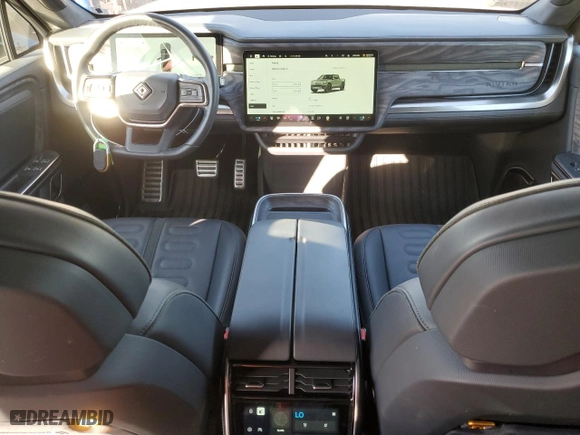 2022 Rivian R1T Launch Edition with VIN 7FCTGAAL3NN003101, listed as a Copart auction lot 85602634 with 17,189 mi miles and Salvage Title. Bid and sale history available at carsss.com. Image 8.