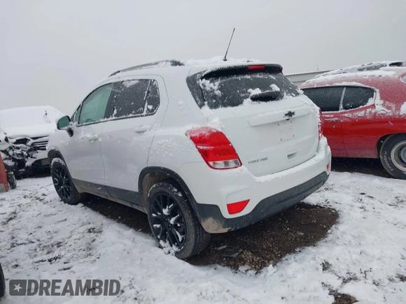 2022 Chevrolet Trax LT with VIN KL7CJPSM6NB536897, listed as a IAAI auction lot 41140696 with 31,913 mi miles. Bid and sale history available at carsss.com. Image 3.
