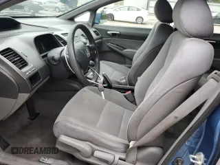 2008 Honda Civic LX z VIN 1HGFA16518L114472, wystawiony jako Copart lot #58499315 z przebiegiem 113 737 mil mil oraz Szkoda całkowita • Salvage title. Historia ofert i sprzedaży dostępna na DreamBid. Obrazek 7.