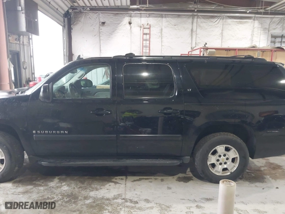 2007 Chevrolet Suburban LT with VIN 3GNFC16067G318779, listed as a IAAI auction lot 41560427 with 209,104 mi miles. Bid and sale history available at carsss.com. Image 15.