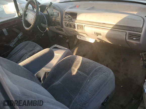 1996 Ford Bronco Custom with VIN 1FMEU15H2TLB67974, listed as a Copart auction lot 75960594 with 236,973 mi miles and Clean Title. Bid and sale history available at carsss.com. Image 8.