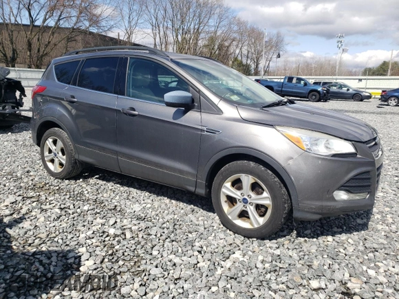 2014 Ford Escape SE with VIN 1FMCU9G9XEUA96094, listed as a Copart auction lot 52260805 with 143,791 mi miles and Clean Title. Bid and sale history available at DreamBid. Image 4.