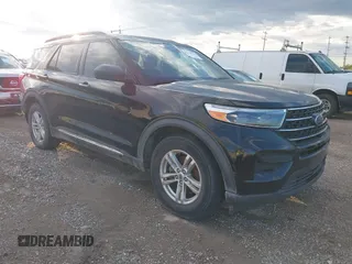 2020 Ford Explorer XLT z VIN 1FMSK7DH5LGC28692, wystawiony jako IAAI lot #42348778 z przebiegiem 107 782 mil mil oraz . Historia ofert i sprzedaży dostępna na DreamBid. Obrazek 1.