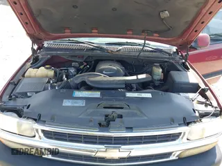 2001 Chevrolet Suburban LS with VIN 1GNFK16T01J221340, listed as a IAAI auction lot 42588266 with 296,259 mi miles and . Bid and sale history available at DreamBid. Image 10.
