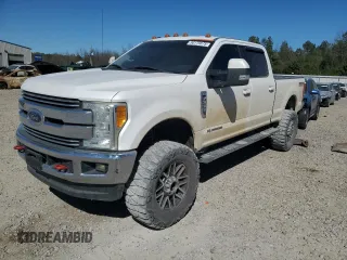 2017 Ford F-250 Lariat с VIN 1FT7W2BT3HEB55785, выставлен на аукционе Copart как лот 50175675 с пробегом 114 425 миль миль и Чистый • Clean title. История ставок и продаж доступна на DreamBid. Изображение 1.