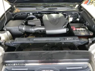 2017 Toyota Tacoma SR5 with VIN 5TFCZ5AN8HX067720, listed as a Copart auction lot 84801184 with 76,148 mi miles and Salvage title. Bid and sale history available at DreamBid. Image 11.