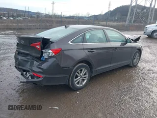 2015 Hyundai Sonata SE z VIN 5NPE24AF5FH184549, wystawiony jako IAAI lot #41132530 z przebiegiem 123 031 mil mil oraz . Historia ofert i sprzedaży dostępna na DreamBid. Obrazek 4.