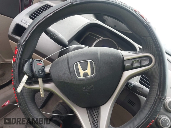 2009 Honda Civic LX z VIN 19XFA165X9E037500, wystawiony jako IAAI lot #42288150 z przebiegiem 158 957 mil mil oraz . Historia ofert i sprzedaży dostępna na DreamBid. Obrazek 11.