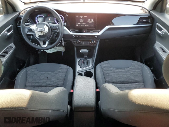 2021 Kia Niro LX with VIN KNDCB3LC5M5471746, listed as a Copart auction lot 43034005 with 43,884 mi miles and Salvage Title. Bid and sale history available at carsss.com. Image 8.