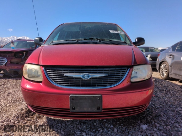 2002 Chrysler Town & Country eL with VIN 2C4GP34322R644608, listed as a Copart auction lot 46716585 with 218,557 mi miles and Clean Title. Bid and sale history available at carsss.com. Image 5.