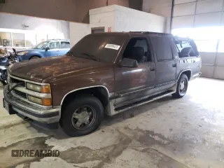 1997 Chevrolet Suburban with VIN 1GNEC16R1VJ352537, listed as a Copart auction lot 74200024 with 0 mi miles and Non Repairable. Bid and sale history available at carsss.com. Image 1.