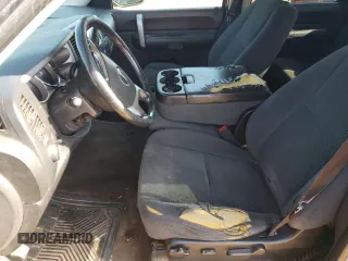 2008 GMC Sierra 1500 SLE1 z VIN 3GTEC13J58G244290, wystawiony jako Copart lot #52944255 z przebiegiem Nie podano mil oraz Szkody całkowita. Historia ofert i sprzedaży dostępna na DreamBid. Obrazek 7.