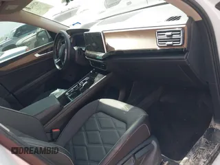 2024 Volkswagen Atlas SE с VIN 1V2WR2CA5RC530054, выставлен на аукционе IAAI как лот 42034203 с пробегом 17 035 миль миль и . История ставок и продаж доступна на DreamBid. Изображение 5.