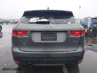 2018 Jaguar F-PACE 30t Premium with VIN SADCJ2GX0JA237967, listed as a IAAI auction lot 41512495 with 82,082 mi miles. Bid and sale history available at carsss.com. Image 16.