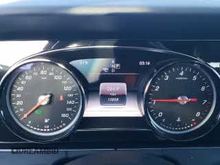 2019 Mercedes-Benz E 450 with VIN WDDZF6JBXKA606613, listed as a Copart auction lot 87020534 with 13,858 mi miles and Salvage Title. Bid and sale history available at DreamBid. Image 9.