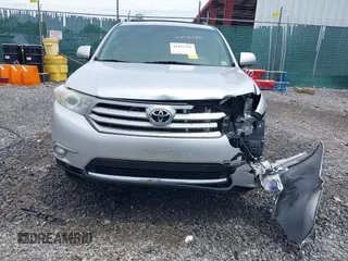 2013 Toyota Highlander Limited with VIN 5TDDK3EH9DS231526, listed as a IAAI auction lot 42425311 with 206,168 mi miles and . Bid and sale history available at DreamBid. Image 12.