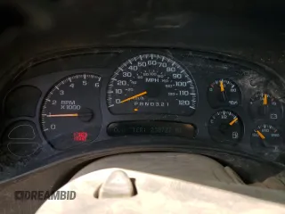 2006 Chevrolet Silverado 1500 Work Truck with VIN 1GCEC14V26E122783, listed as a Copart auction lot 42254555 with 238,727 mi miles and Clean Title. Bid and sale history available at carsss.com. Image 9.