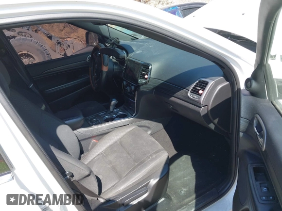 2019 Jeep Grand Cherokee Upland with VIN 1C4RJFAG4KC621150, listed as a IAAI auction lot 41782333 with 98,801 mi miles. Bid and sale history available at carsss.com. Image 5.