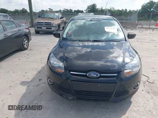 2012 Ford Focus SE с VIN 1FAHP3F25CL221093, выставлен на аукционе IAAI как лот 42318758 с пробегом 129 563 миль миль и . История ставок и продаж доступна на DreamBid. Изображение 6.