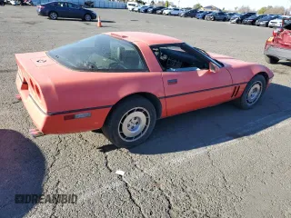 1987 Chevrolet Corvette z VIN 1G1YY218XH5127681, wystawiony jako Copart lot #48385115 z przebiegiem 167 449 mil mil oraz Czysty tytuł • Clean title. Historia ofert i sprzedaży dostępna na DreamBid. Obrazek 3.