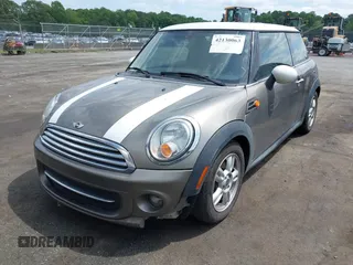 2013 MINI Hardtop with VIN WMWSU3C58DT681631, listed as a IAAI auction lot 42130063 with 177,182 mi miles and . Bid and sale history available at DreamBid. Image 2.