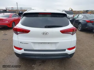 2017 Hyundai Tucson SE Plus with VIN KM8J33A43HU416901, listed as a IAAI auction lot 41445367 with 109,116 mi miles. Bid and sale history available at carsss.com. Image 16.