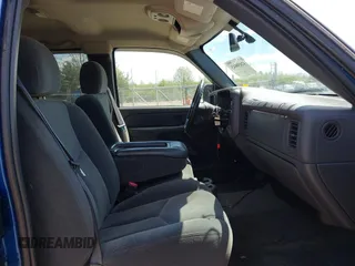 2004 Chevrolet Silverado 1500 Z71 with VIN 2GCEK19T141132102, listed as a IAAI auction lot 42050045 with 133,196 mi miles and . Bid and sale history available at DreamBid. Image 5.