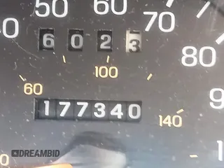 1997 Ford Taurus GL z VIN 1FALP52U2VA273762, wystawiony jako IAAI lot #41956536 z przebiegiem 177 340 mil mil oraz . Historia ofert i sprzedaży dostępna na DreamBid. Obrazek 7.
