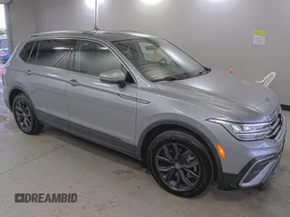 2024 Volkswagen Tiguan SE with VIN 3VV3B7AX9RM084536, listed as a IAAI auction lot 42708274 with 33,250 mi miles and . Bid and sale history available at DreamBid. Image 25.
