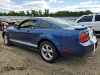 2007 Ford Mustang Deluxe z VIN 1ZVHT80N075219801, wystawiony jako Copart lot #57247925 z przebiegiem 203 385 mil mil oraz Czysty tytuł • Clean title. Historia ofert i sprzedaży dostępna na DreamBid. Obrazek 2.