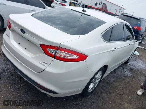 2016 Ford Fusion SE with VIN 1FA6P0HD2G5110225, listed as a IAAI auction lot 42011725 with 133,652 mi miles. Bid and sale history available at carsss.com. Image 4.