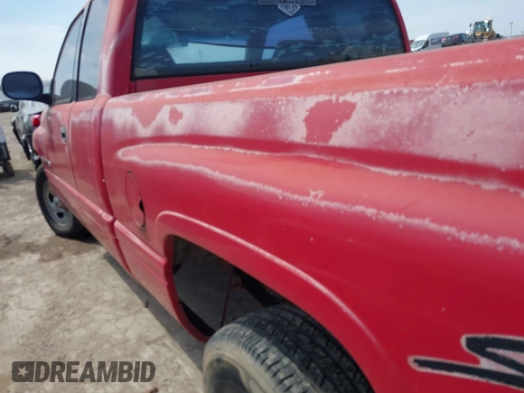 1998 Dodge 1500 z VIN 3B7HC13Z3WG233093, wystawiony jako IAAI lot #41526254 z przebiegiem 260 000 mil mil oraz . Historia ofert i sprzedaży dostępna na DreamBid. Obrazek 16.