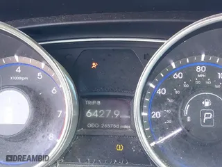 2011 Hyundai Sonata SE with VIN 5NPEC4AC6BH069729, listed as a IAAI auction lot 41800999 with 265,758 mi miles. Bid and sale history available at carsss.com. Image 7.