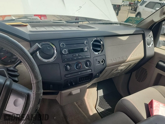 2009 Ford F-250 XL with VIN 1FTNX20529EA11705, listed as a IAAI auction lot 42793654 with 272,233 mi miles and . Bid and sale history available at DreamBid. Image 15.