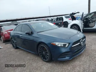 2022 Mercedes-Benz A 220 z VIN W1K3G4EBXNJ333694, wystawiony jako IAAI lot #41932394 z przebiegiem Nie podano mil oraz . Historia ofert i sprzedaży dostępna na DreamBid. Obrazek 1.