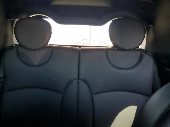 2014 MINI Convertible z VIN WMWZN3C58ET861186, wystawiony jako Copart lot #50585755 z przebiegiem 81 459 mil mil oraz Szkoda całkowita • Salvage title. Historia ofert i sprzedaży dostępna na DreamBid. Obrazek 10.