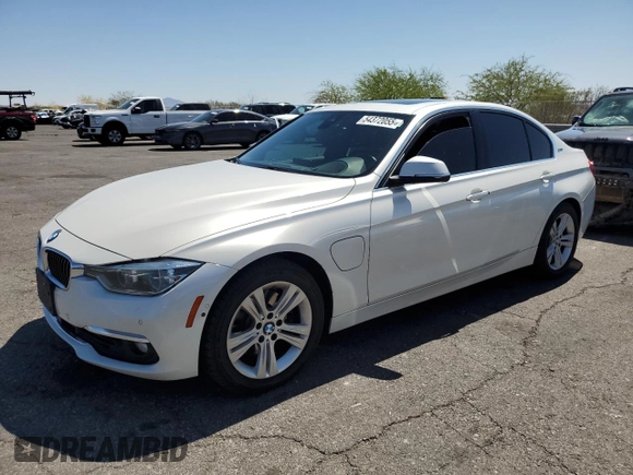 2016 BMW 3 Series 330e iPerformance with VIN WBA8E1C52GK479678, listed as a Copart auction lot 54372055 with 186,028 mi miles and Clean Title. Bid and sale history available at carsss.com. Image 1.