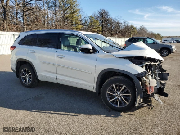 2018 Toyota Highlander SE with VIN 5TDJZRFH1JS551192, listed as a Copart auction lot 46775435 with 224,326 mi miles and Salvage Title. Bid and sale history available at carsss.com. Image 4.