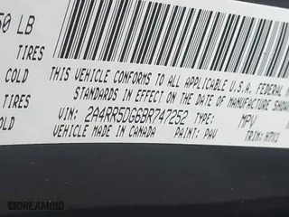 2011 Chrysler Town & Country Touring with VIN 2A4RR5DG6BR747252, listed as a IAAI auction lot 41565307 with 1 mi miles. Bid and sale history available at carsss.com. Image 9.